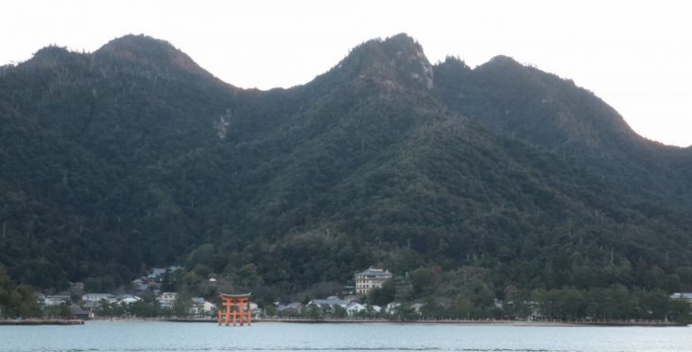 宮島を深掘り！知られざる由来や不思議スポットを解説 | 【公式】広島