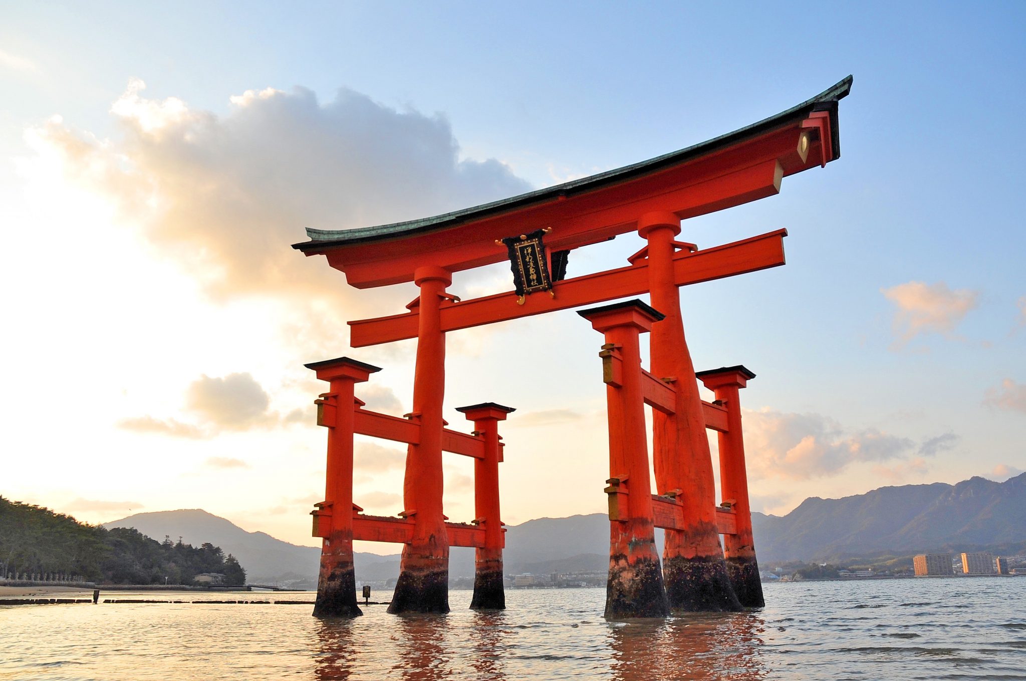 祝】宮島・嚴島神社の大鳥居 改修工事が終了しました！ | 【公式】広島