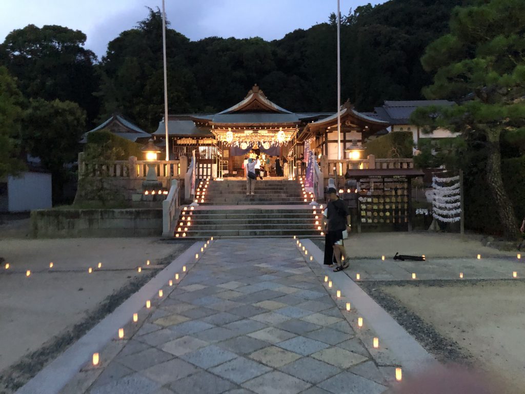鶴羽根神社