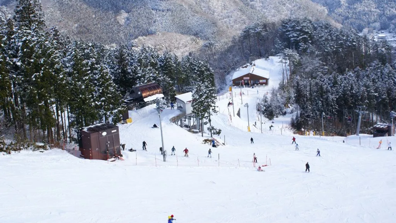 女鹿平温泉めがひらスキー場