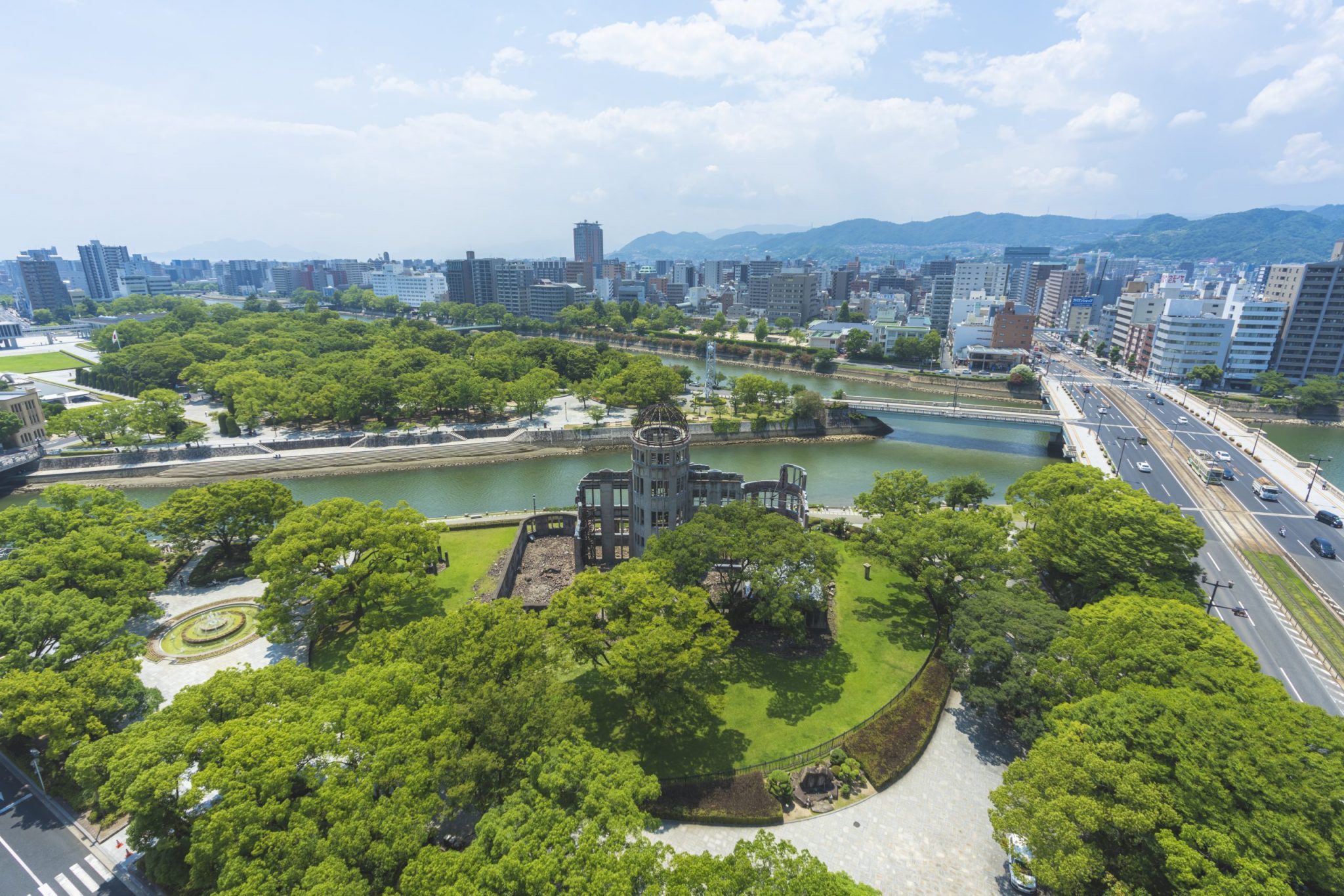 Start your Hiroshima trip here! Visit the World Heritage Site "Atomic Bomb Dome" and other peace spots | The Official Guide to Hiroshima - Travel and Tour Information