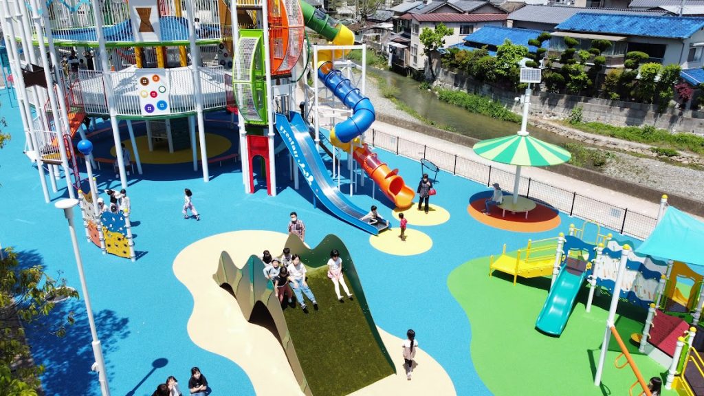 秋の自然体験_府中市こどもの国ポムポム②_府中市提供