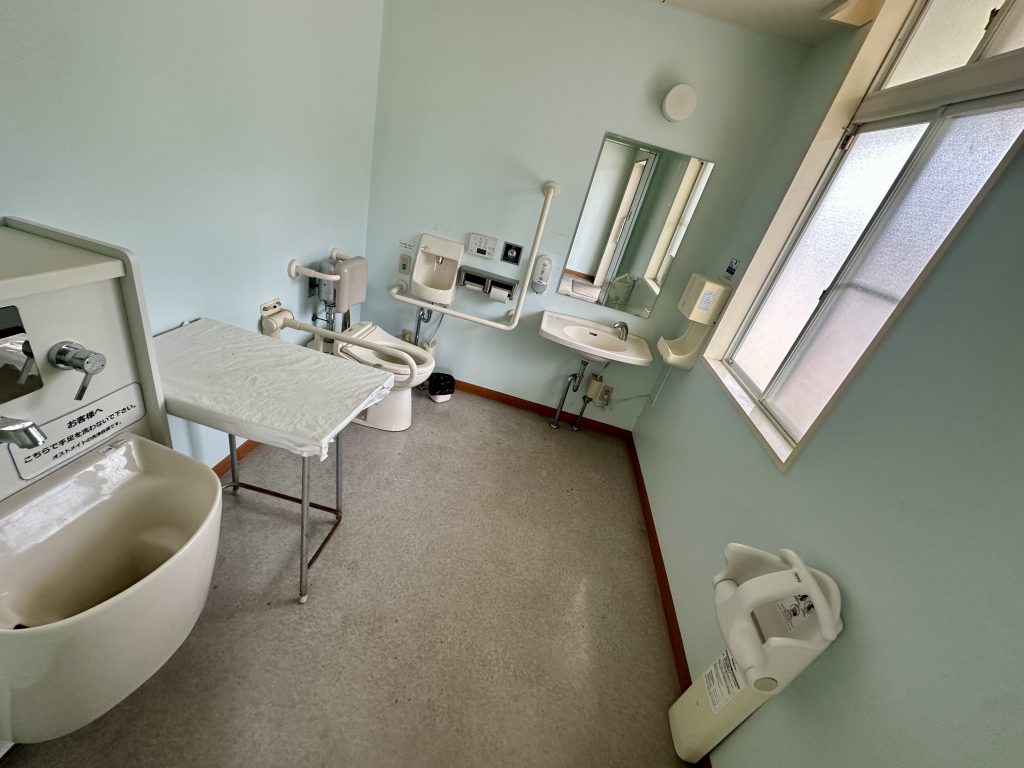 バリアフリートイレ（管理棟）