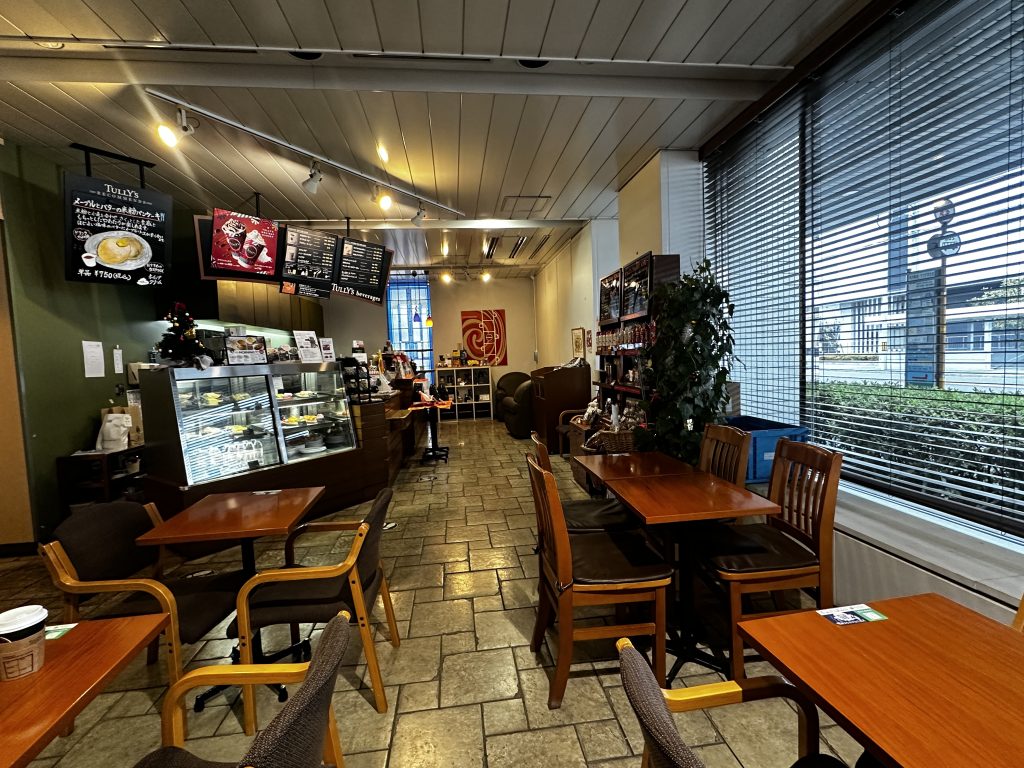 マツダ本社併設のカフェ Tully's Coffee