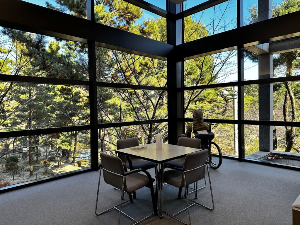 休憩スペース有り