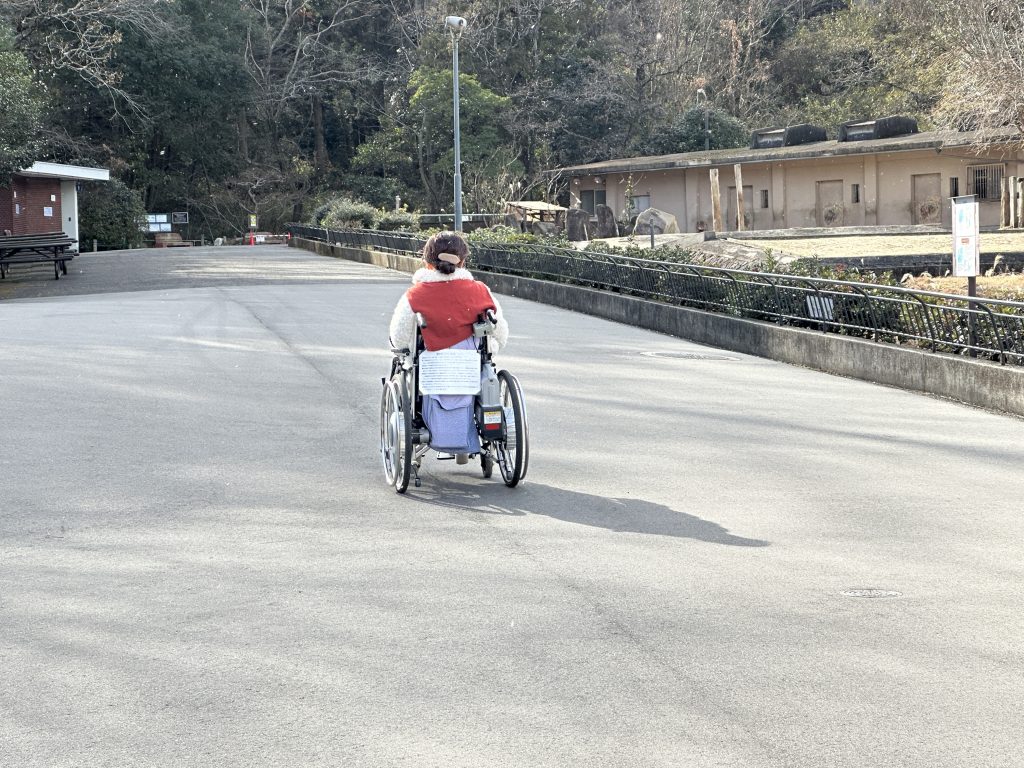 坂道でもスイスイ！安佐動物公園