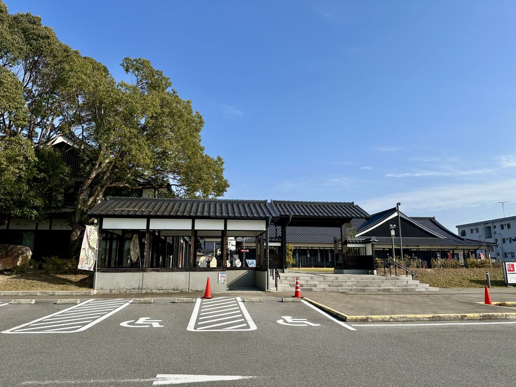 車椅子使用者用駐車場２台