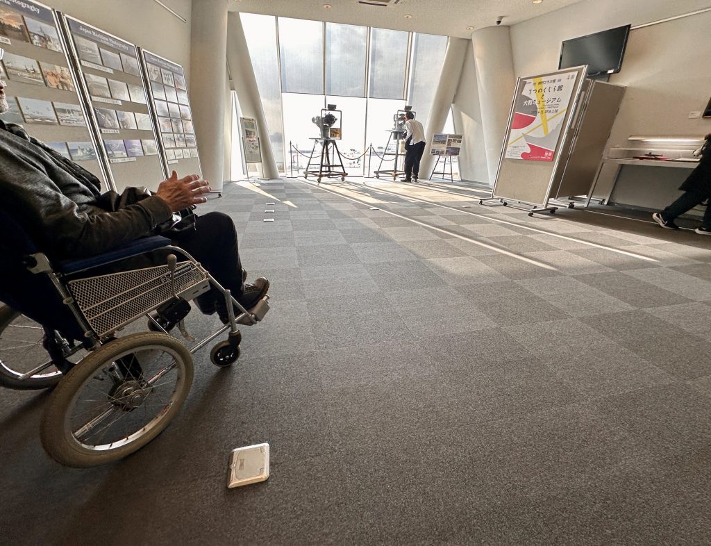 開放的な窓から