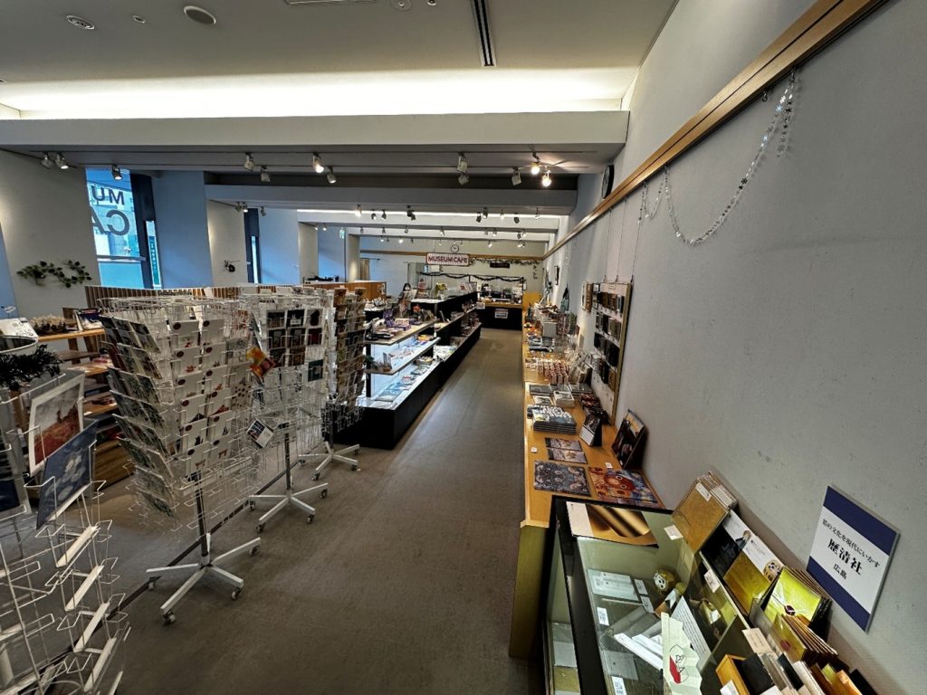 １階ミュージアムショップ