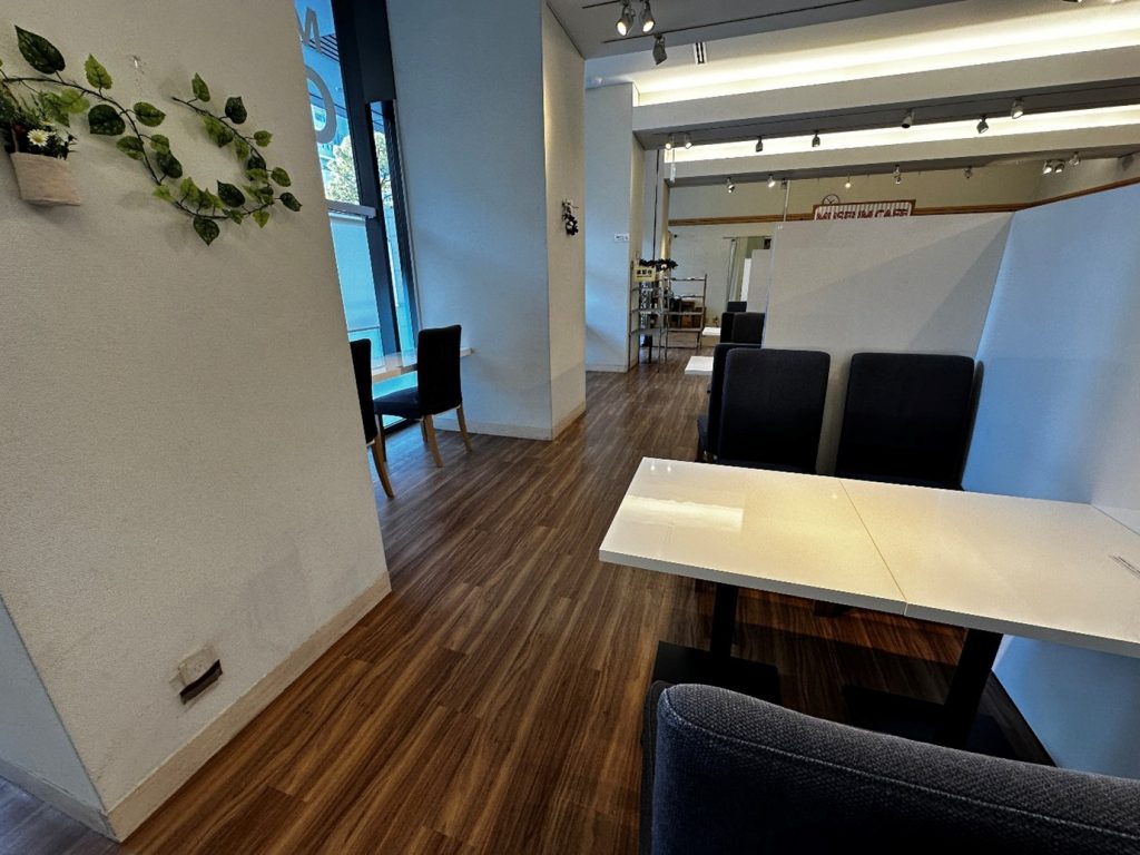 １階ミュージアムショップ（カフェコーナー）