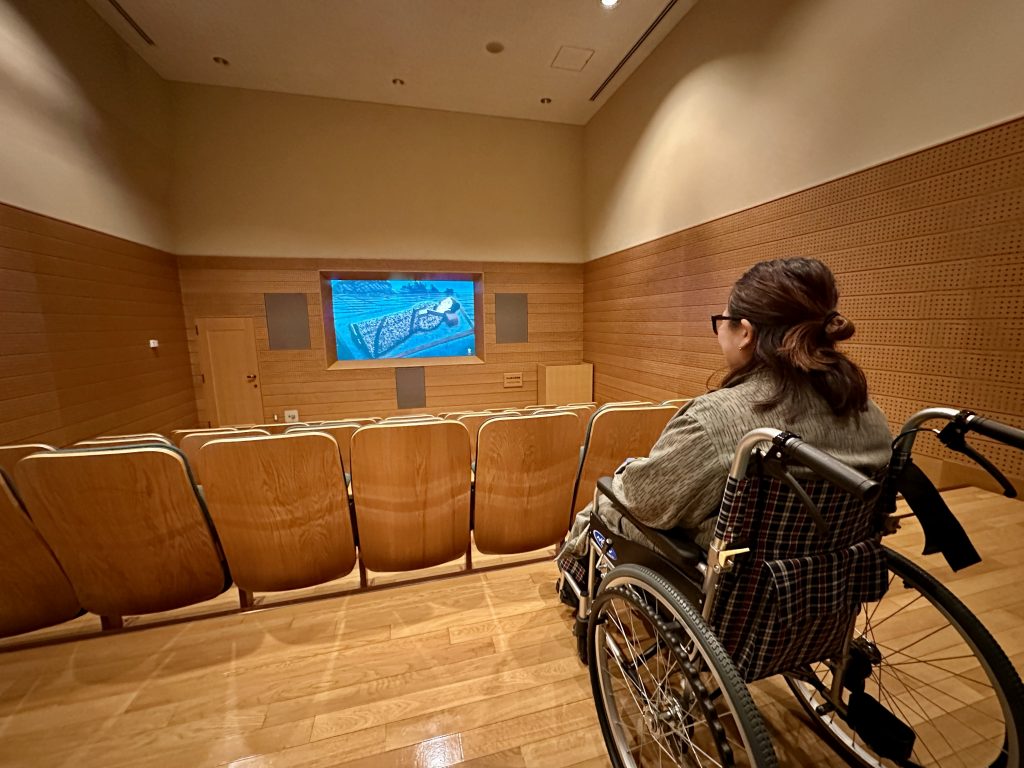 １１ハイビジョン映像シアタールーム