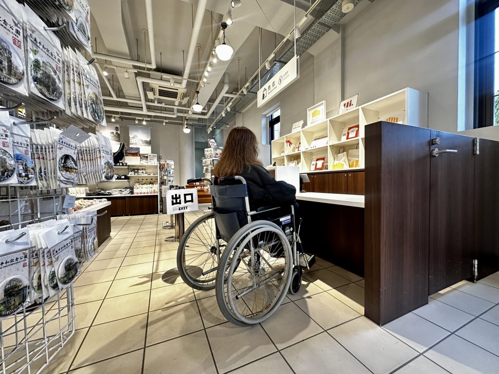 車椅子使用者専用レジ