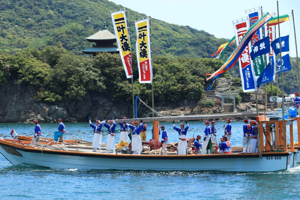 【観光写真賞】盛況の鯛網(小野明裕)