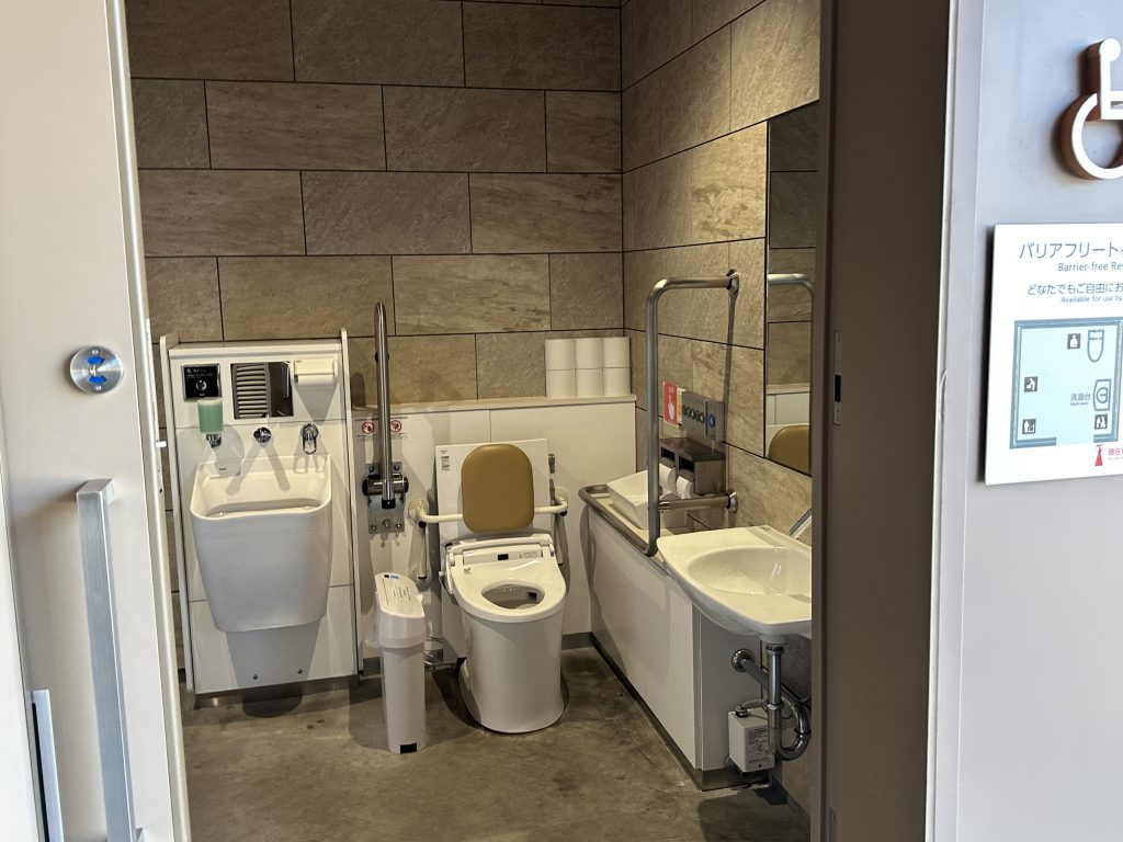 おもてなしトイレ内装