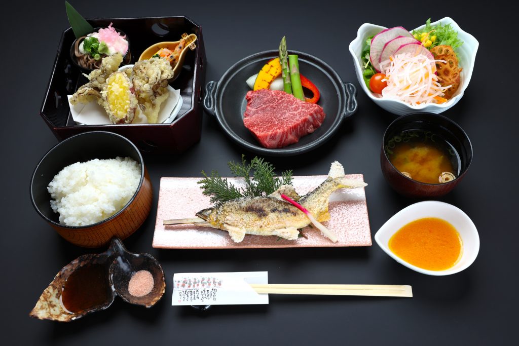 ②赤身ランプ肉 130g 御膳