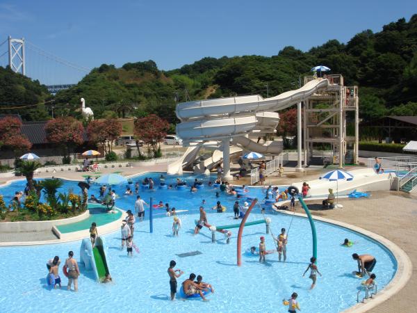 近隣にある因島アメニティプール