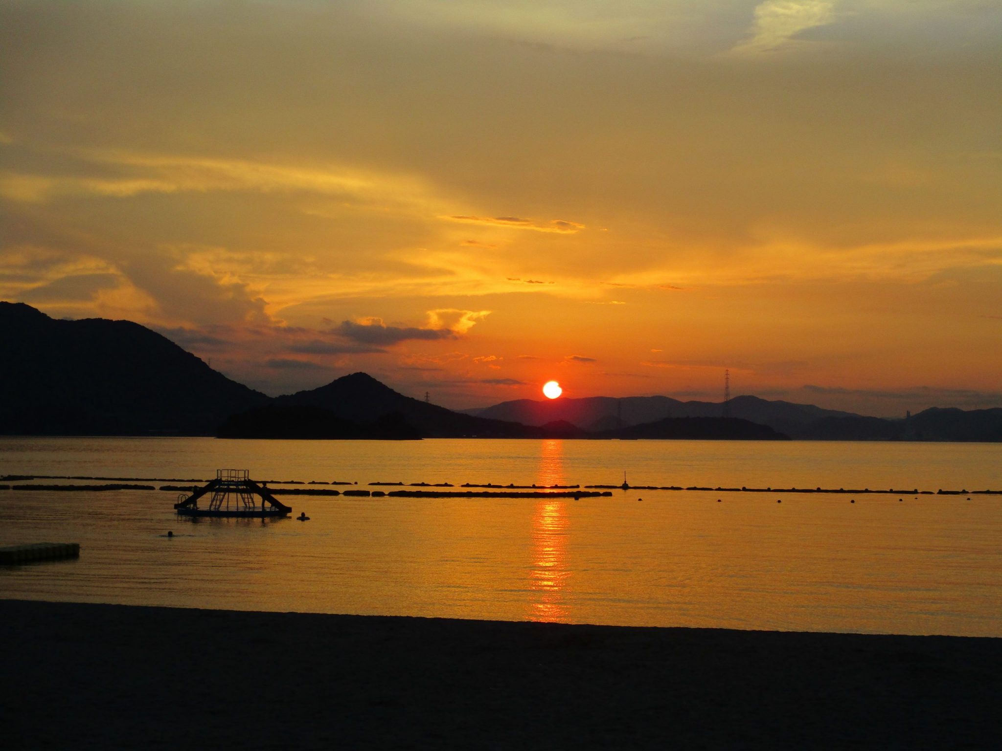 瀬戸田サンセットビーチ_夕日が有名