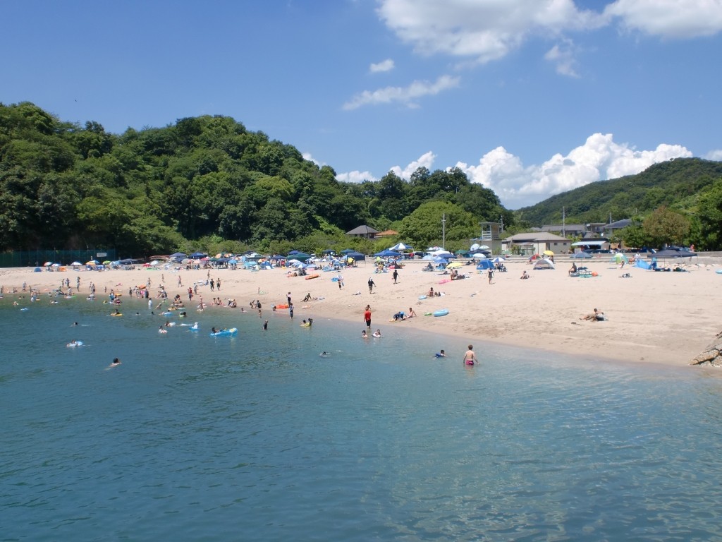 的場海水浴場_海水浴場